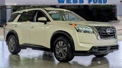 2022 Nissan Pathfinder SV