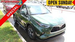 2024 Toyota Highlander Hybrid XLE