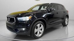 2022 Volvo XC40 T5 Momentum