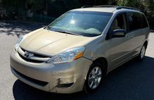 2010 Toyota Sienna LE
