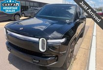 2025 Rivian R1S Ascend