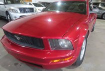 2007 Ford Mustang Deluxe