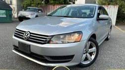 2013 Volkswagen Passat SE PZEV
