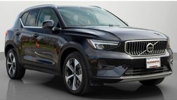 2025 Volvo XC40 B5 Plus Bright Theme