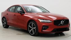 2024 Volvo S60 B5 Plus Dark Theme