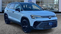 2025 Volkswagen Taos SE Black 4Motion