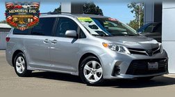 2018 Toyota Sienna LE 7-Passenger FWD with Auto-A