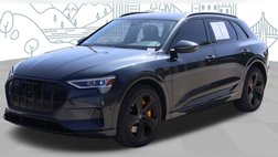 2022 Audi e-tron quattro Premium Plus