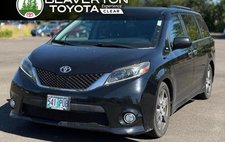 2017 Toyota Sienna SE 8-Passenger