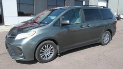 2020 Toyota Sienna XLE 7-Passenger FWD with Auto-