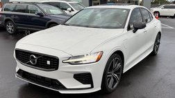 2022 Volvo S60 Recharge T8 R-Design Expression