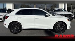 2022 Audi Q3 quattro Premium 40 TFSI