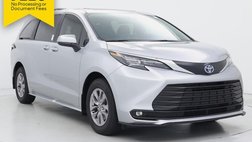 2025 Toyota Sienna XLE