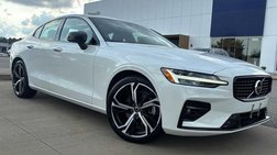 2024 Volvo S60 B5 Core Dark Theme
