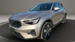 2024 Volvo XC40 B5 Plus Bright Theme
