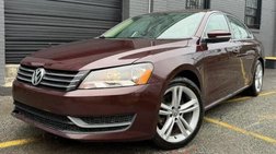 2014 Volkswagen Passat 1.8T SE with Sunroof 1.8