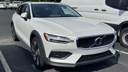 2022 Volvo V60 Cross Country T5