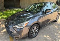 2019 Toyota Yaris XLE