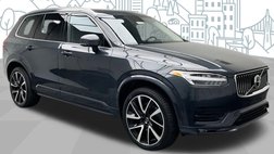 2022 Volvo XC90 T6 Momentum 7-Passenger