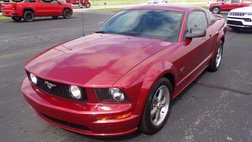 2005 Ford Mustang GT Deluxe