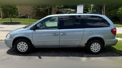 2005 Chrysler Town and Country LX